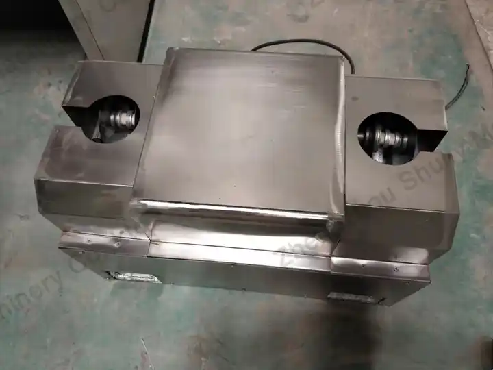 Máy cắt cuống thân rễ tỏi giá