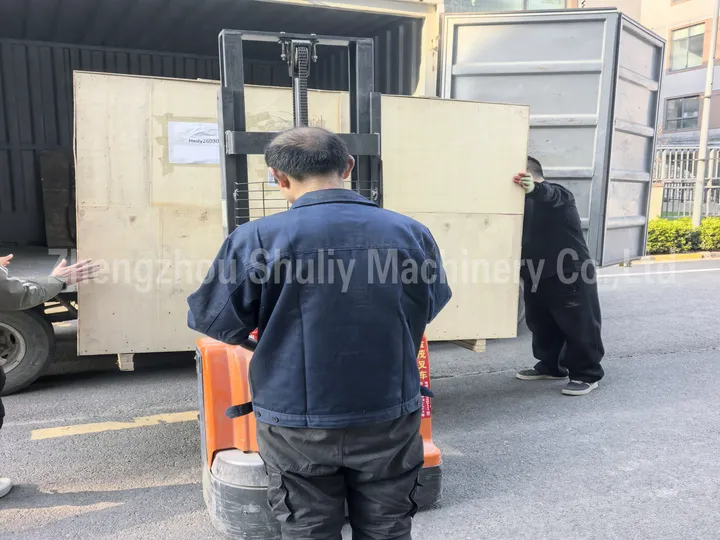 Garlic Continuous Peeling Machine Loading for Shipment