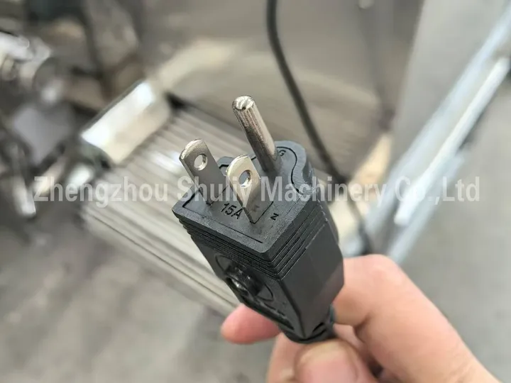 Continuous Onion Peeling Machine 4 Custom Plug Manufacturing